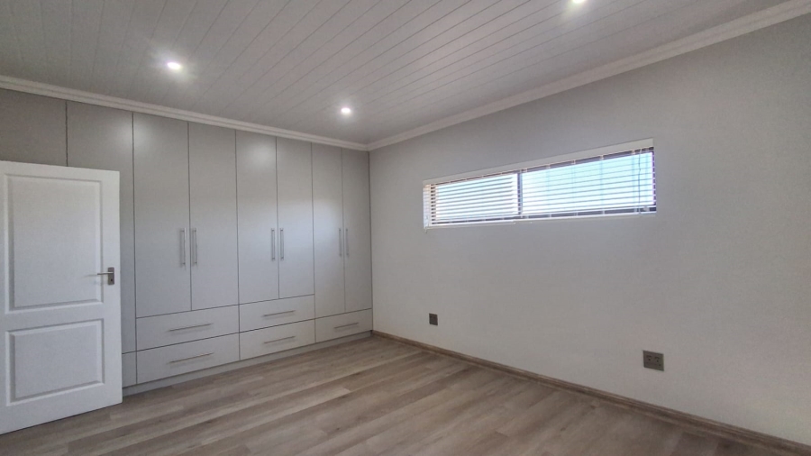 3 Bedroom Property for Sale in Stilbaai Wes Western Cape